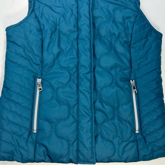Black Rivet Quilted Puffer Vest Size Medium Women's - Picture 3 of 10